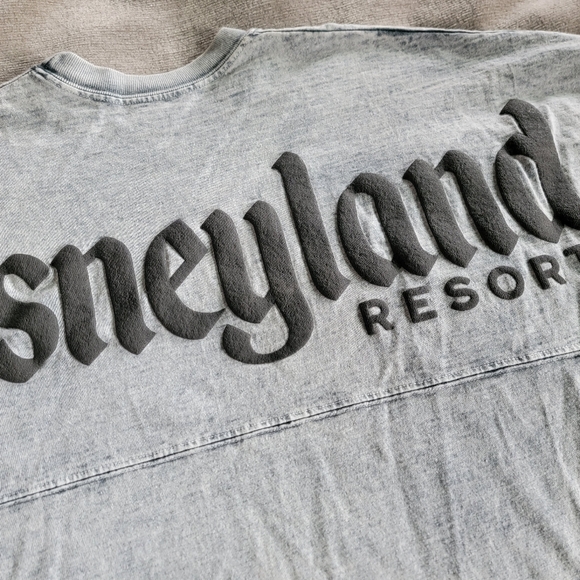 Acid Washed Gray Denim Chambray Spirit Jersey Size M Disneyland Resort - Picture 7 of 7